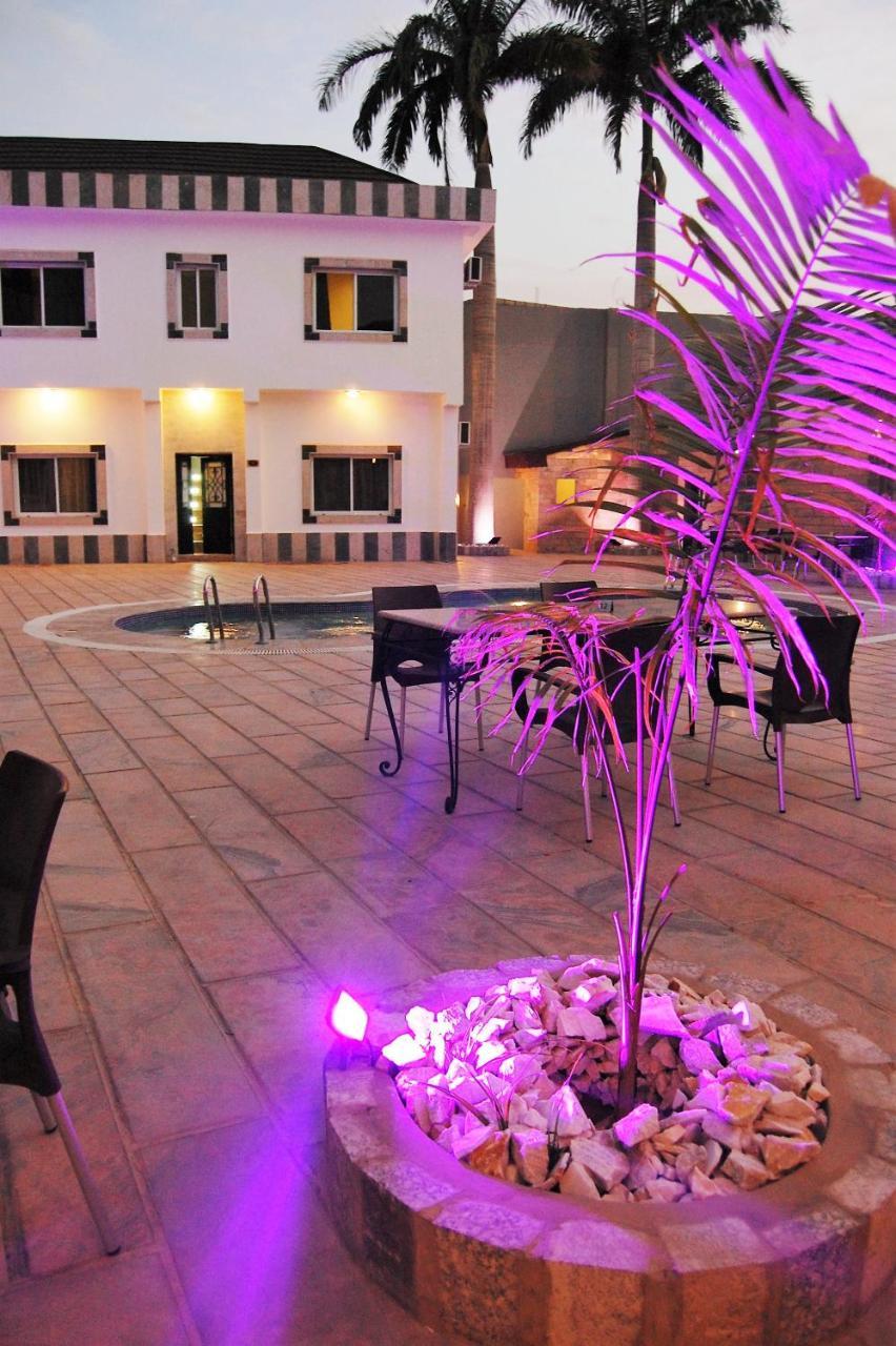 R & K Guest Palace Ξενοδοχείο Kano Εξωτερικό φωτογραφία
