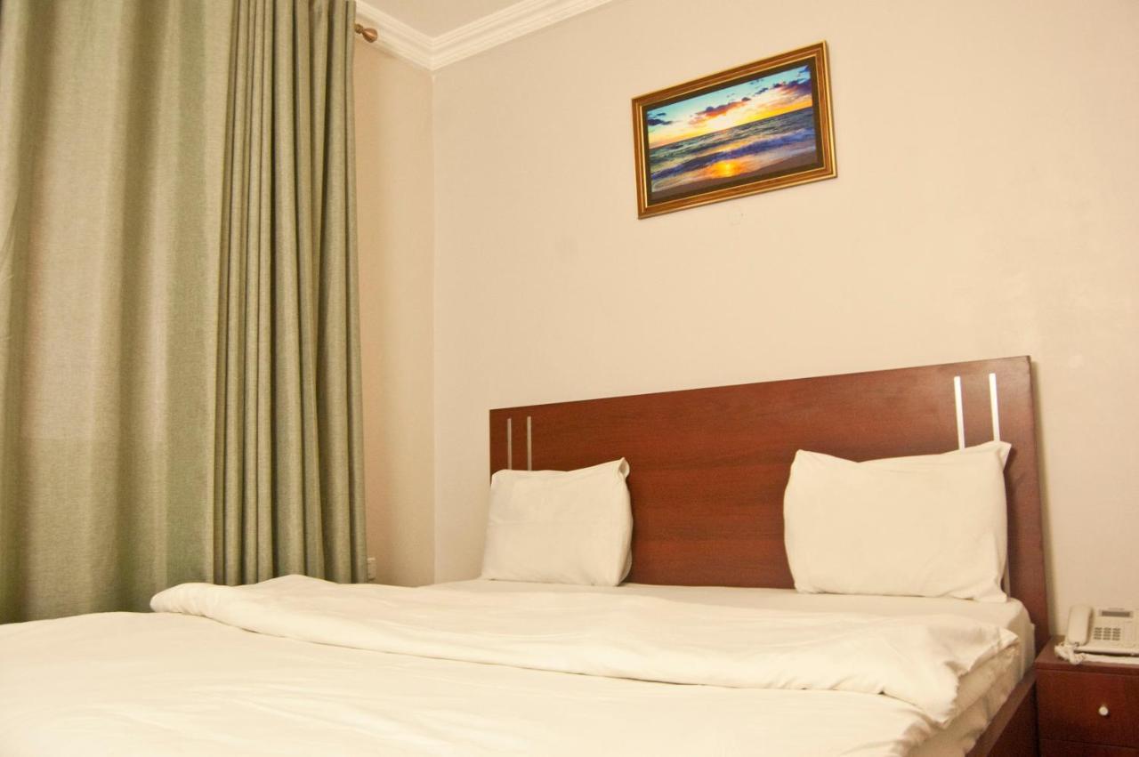 R & K Guest Palace Ξενοδοχείο Kano Εξωτερικό φωτογραφία