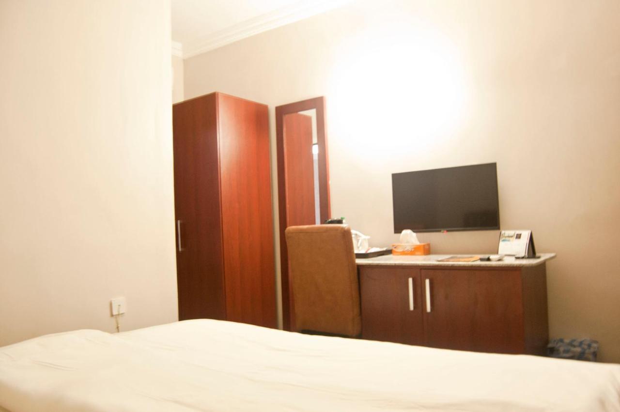 R & K Guest Palace Ξενοδοχείο Kano Εξωτερικό φωτογραφία